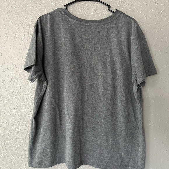 "Women's Size XXL Gray Short-Sleeved NWT FRIENDS T-Shirt" - Picture 8 of 8